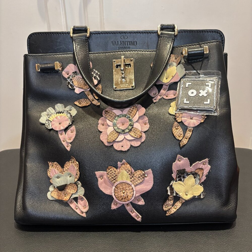 Valentino Garavani Joylock Vitello Lux with Leather Floral Applique Rockstud Bag